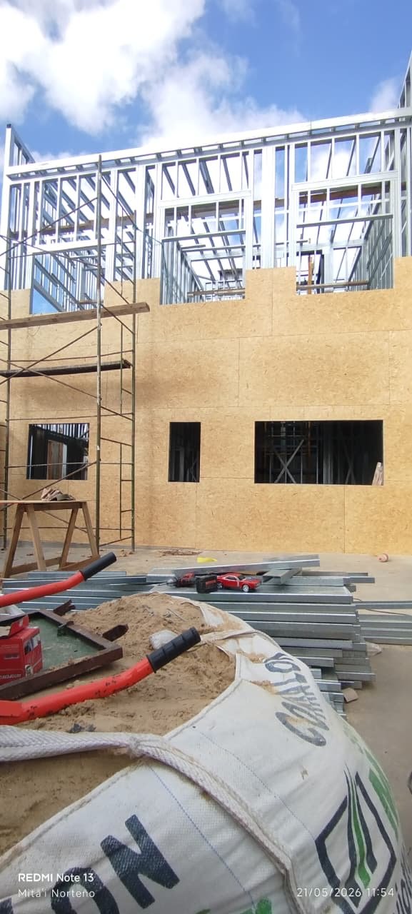 Avance de estructura Steel Framing en la ampliación de oficinas R&V, Quilmes